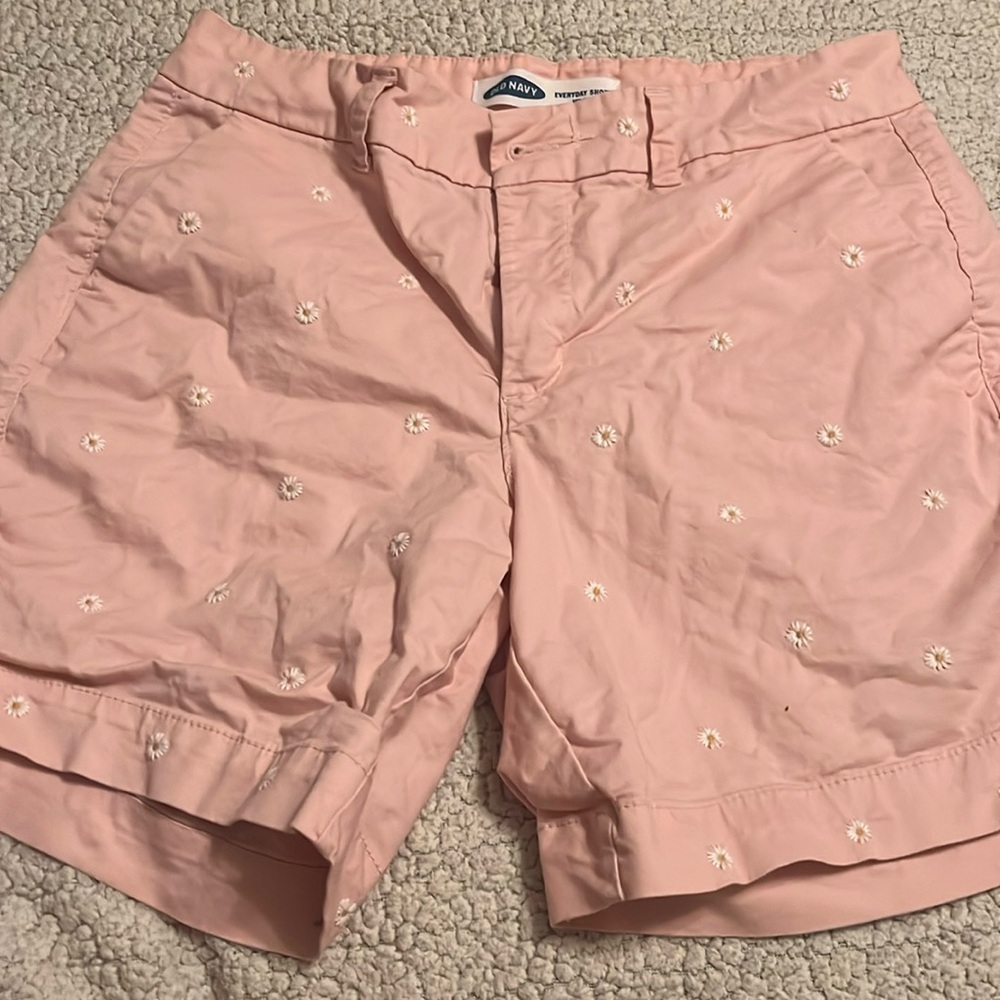 Old Navy | Embroidered Daisy Everyday Shorts